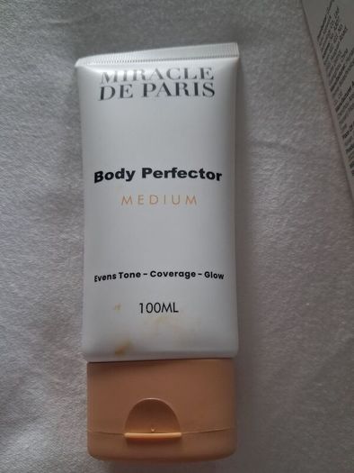 Miracle De Paris tan cream Medium colour