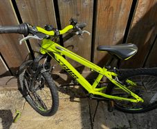 Cuda 20" Kids Mountain Bike Neon Yellow