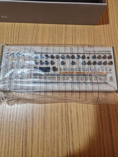 Roland TR-09