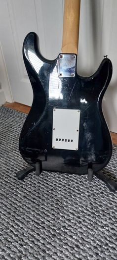 Encore left hand strat