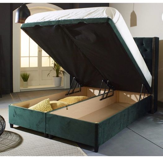 King size bed with mattress