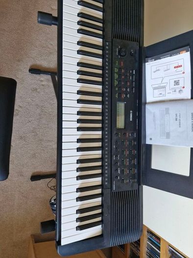 Yamaha PSR-E283 Bundle ( Keyboard ,Stand. Bench and Headphones)
