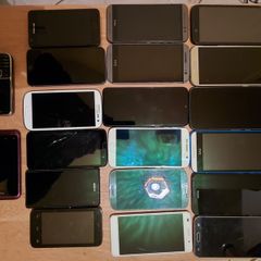 Joblot of 20 mobile phones for parts or repair