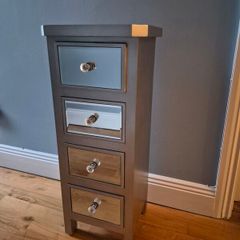 mirrored bathroom drawers
