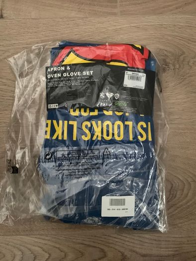 DC Comics Superman Apron & Oven Glove NEW