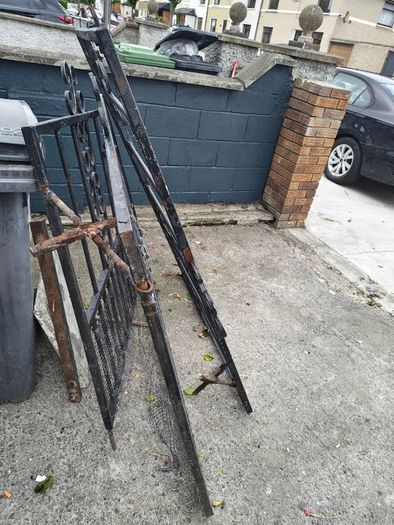 Free driveway gates