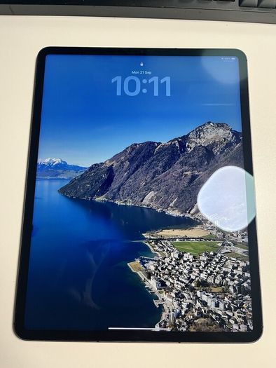 Apple iPad Pro 12.9 4th gen 512gb Very Rare iPad good condition