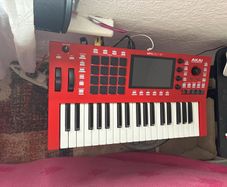 Akai Mpc Keys 37 & Extras
