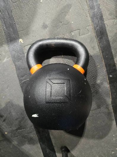 BLK box kettle bell 28kg