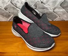 Skechers Go Walk 4 Ladies Slip On Trainers UK6 EU39