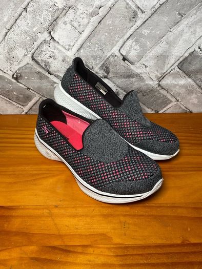 Skechers Go Walk 4 Ladies Slip On Trainers UK6 EU39