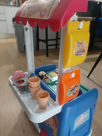 Child Ice cream cart