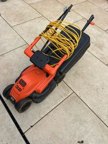 BLACK+DECKER Electric Lawn Mower 32 cm