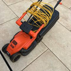 BLACK+DECKER Electric Lawn Mower 32 cm