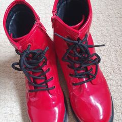 Ladies boots