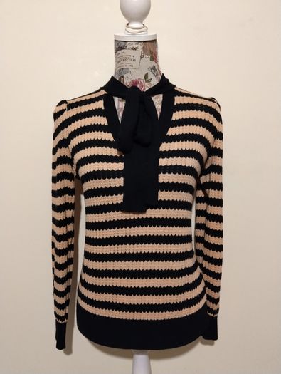 Beautiful Gallery Jumper Top