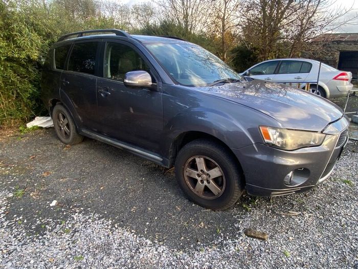 Mitsubishi Outlander 2011