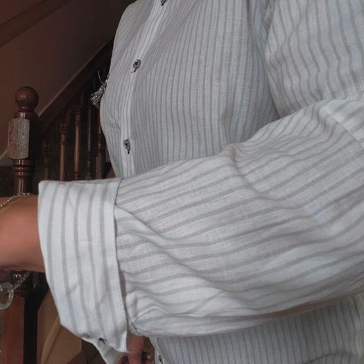 White striped Long shirt, size M
