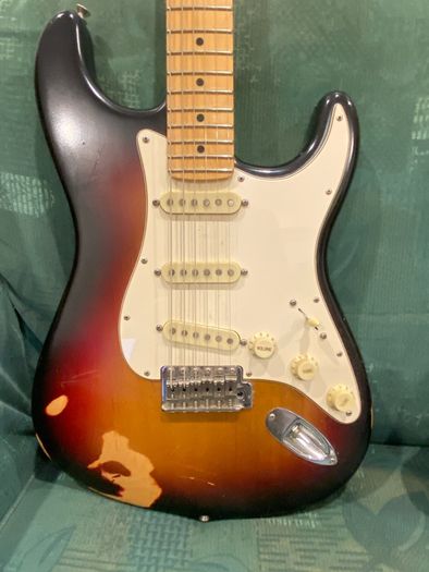 Fender Performer Series Highway Strat with case
