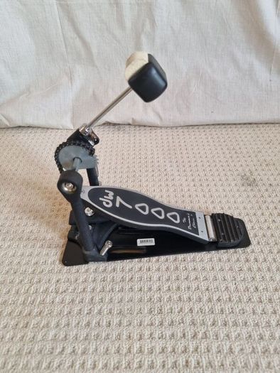 DW7000 single bass kick drum pedal
