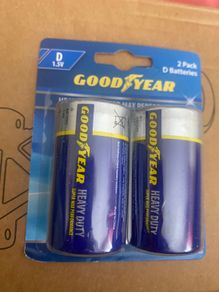 D 1.5 V Good Year D Battery