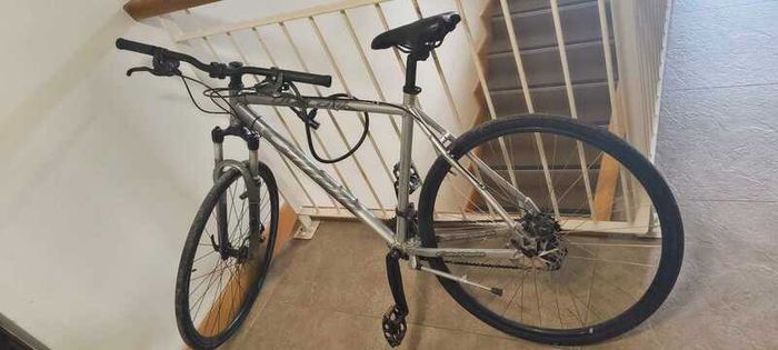 Carrera hybrid bike