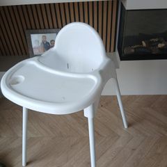 highchair