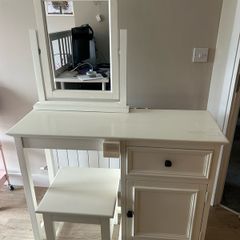 Vanity table &chair for sale