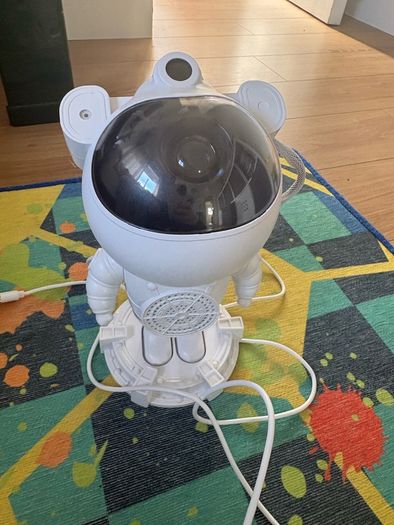 Astronaut projector