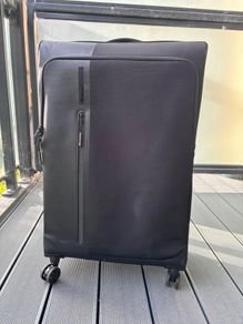 Large suitcase Samsonite Biz2Go Large Spinner Black. Like New.