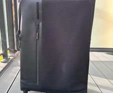 Large suitcase Samsonite Biz2Go Large Spinner Black. Like New.