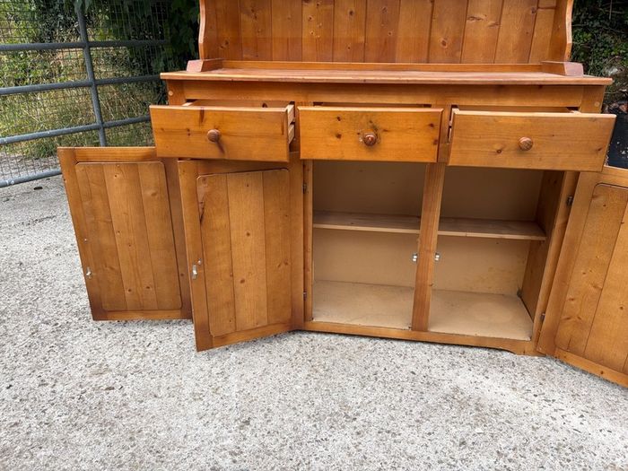 Beautiful Solid Pine Welsh Dresser