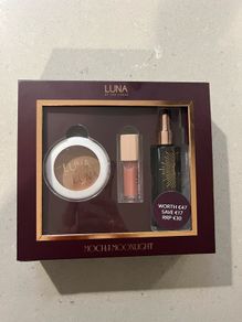 Luna makeup gift set