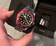 Tudor Black Bay 41 mm Burgundy LIKE NEW!!