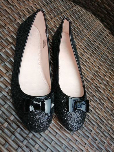 Nine West girls black glittery shoes