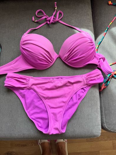 6 Swimming bikinis, size S (8/10)