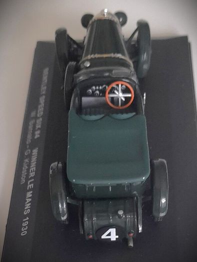 Diecast Model Le Mans Winning Bentley - IXO 1:43