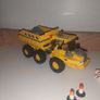 LEGO City Dump Truck (Set 7631) Image 2