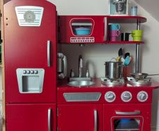 KidKraft kids kitchen with all accesories