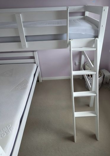 L shaped bunk bed