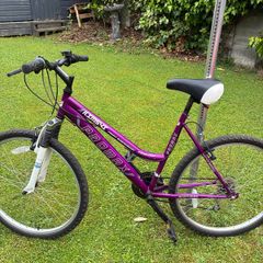 Ladies / girls bike