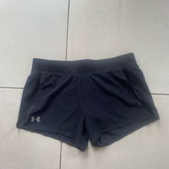 Under Armour shorts size L