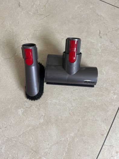 dyson v8 cordless vacuum