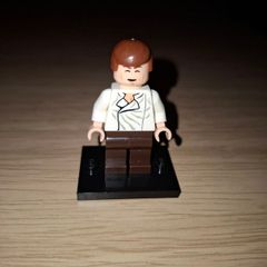 A mix of Lego Star Wars figures