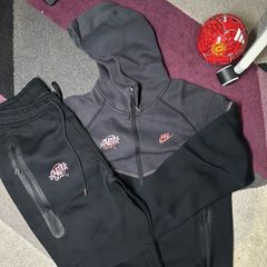 nike tech fleece