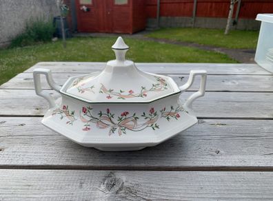 Eternal Beau covered vegetable dish