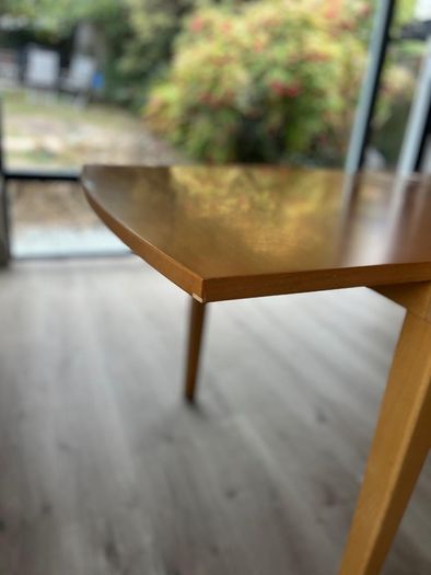 Extendable table