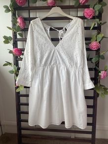 dress Zara white Broderie anglaise dress size large