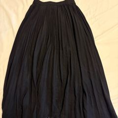Black Pleated Midi Skirt