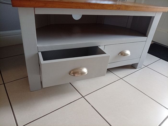 Tv unit